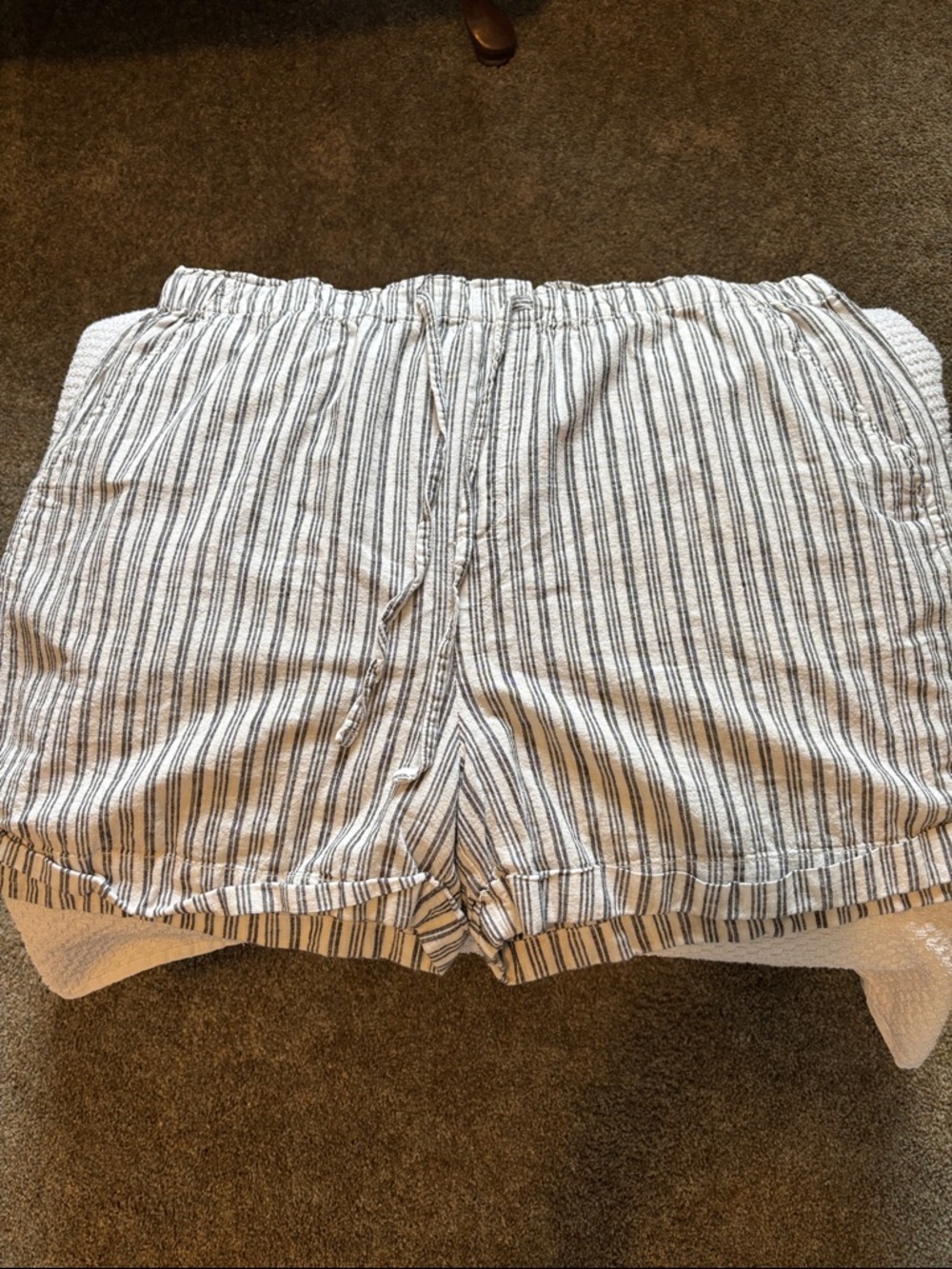 Striped  &  Solid Colour Linen-Blend Drawstring Shorts (2 for $15)